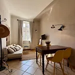 Balconcini Vista Torri - Comfort Nel Centro Storico